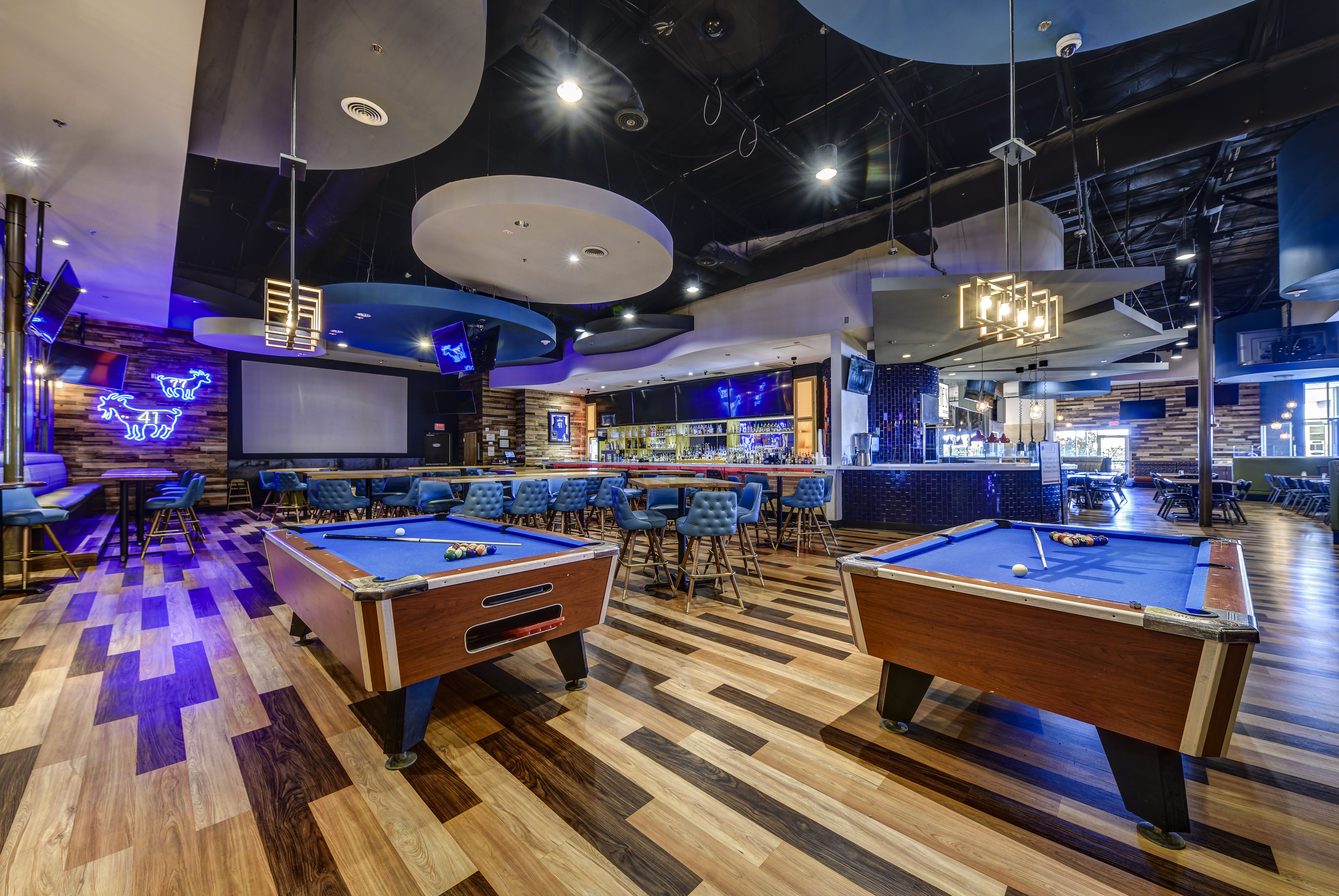 Shenaniganz Billiards Bar Best place to watch football