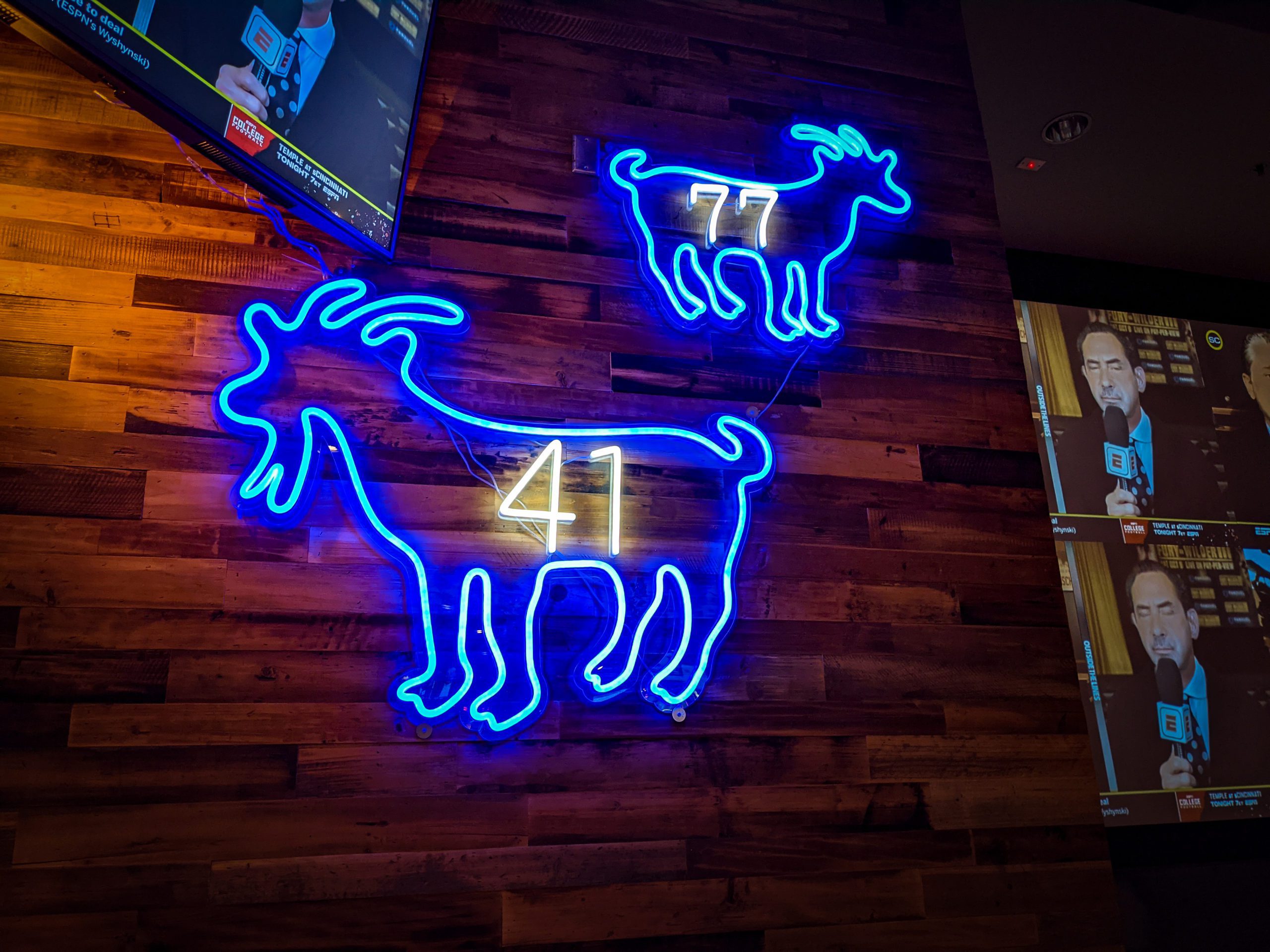 light up goats with Dirk and Lua's numbers